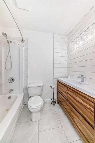 20 Olympic Green, Red Deer, AB - Indoor Photo Showing Bathroom