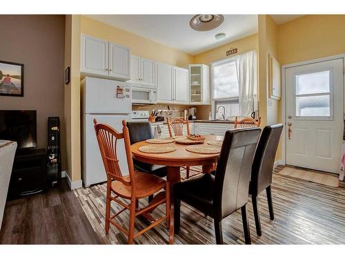 38 Wildrose Street, Rural Lacombe County, AB - Indoor Photo Showing Dining Room