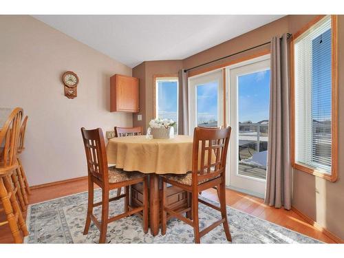 4851 56 Avenue, Innisfail, AB - Indoor Photo Showing Dining Room