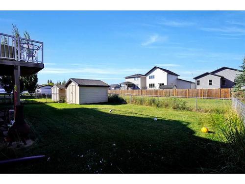 4851 56 Avenue, Innisfail, AB - Outdoor With Backyard