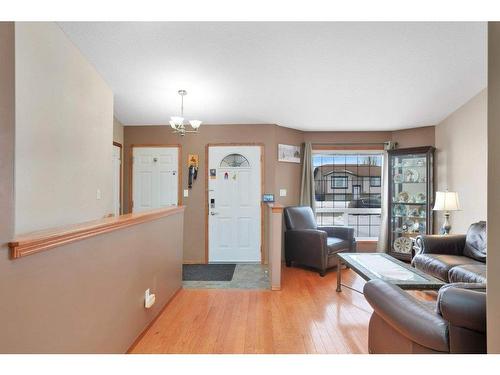 4851 56 Avenue, Innisfail, AB - Indoor Photo Showing Living Room