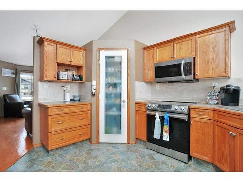 4851 56 Avenue, Innisfail, AB - Indoor Photo Showing Kitchen