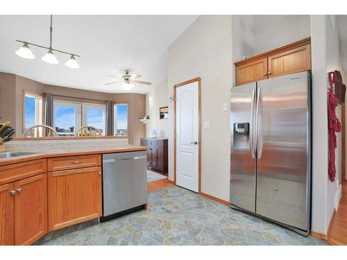 4851 56 Avenue, Innisfail, AB - Indoor Photo Showing Kitchen