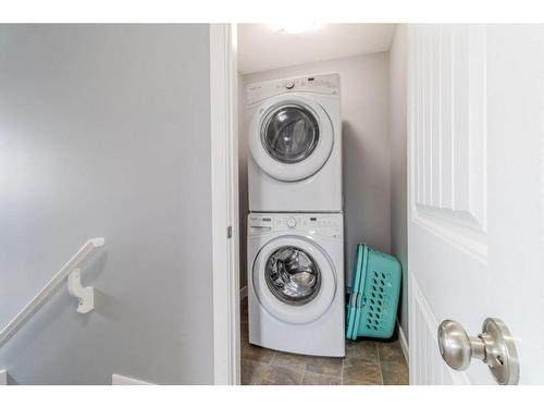 4833 Aspen Lakes Boulevard, Blackfalds, AB - Indoor Photo Showing Laundry Room