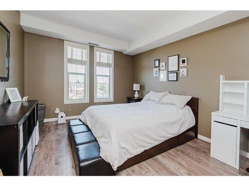 401-69 Ironstone Drive, Red Deer, AB - Indoor Photo Showing Bedroom