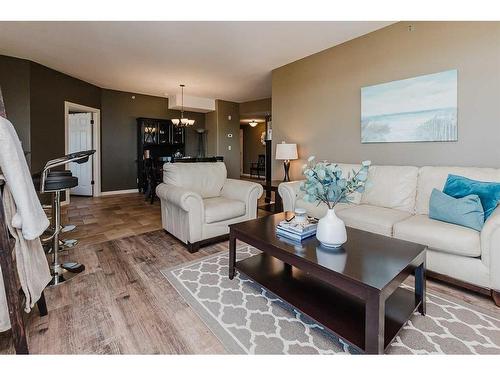 401-69 Ironstone Drive, Red Deer, AB - Indoor Photo Showing Living Room