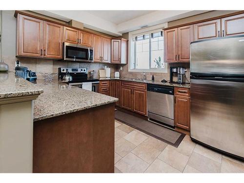 401-69 Ironstone Drive, Red Deer, AB - Indoor Photo Showing Kitchen With Stainless Steel Kitchen