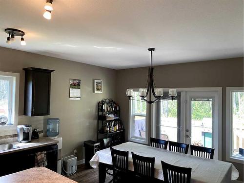 445003 Range Road 11 Range, Rural Ponoka County, AB - Indoor Photo Showing Dining Room