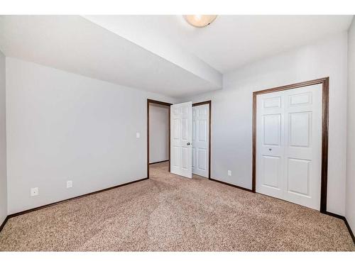 5 Laurel Close, Sylvan Lake, AB - Indoor Photo Showing Other Room