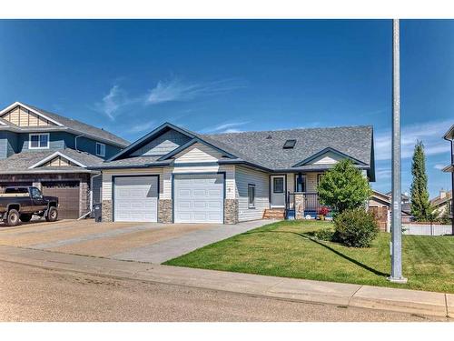 5 Laurel Close, Sylvan Lake, AB - Outdoor With Facade