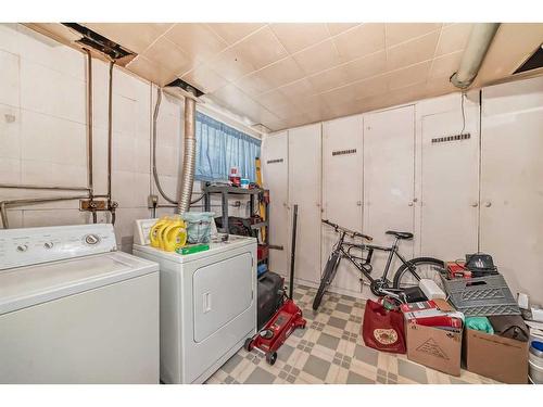 3952 52 Avenue, Red Deer, AB - Indoor Photo Showing Laundry Room