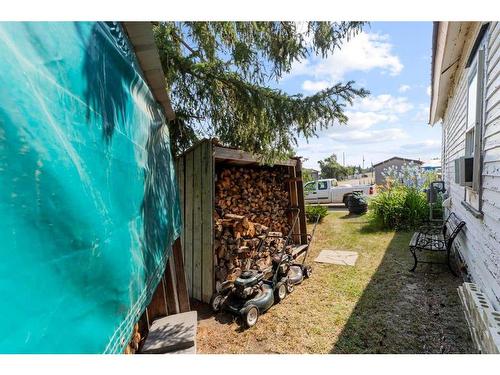 4931 49 Street, Lougheed, AB - Outdoor