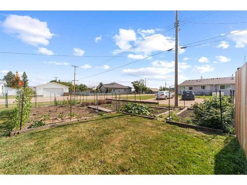 4931 49 Street, Lougheed, AB - Outdoor