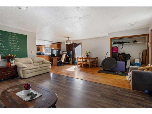 4617 48 Street, Camrose, AB - Indoor Photo Showing Living Room