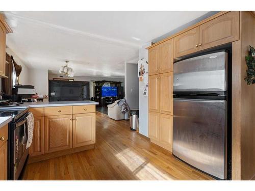 4617 48 Street, Camrose, AB - Indoor Photo Showing Kitchen