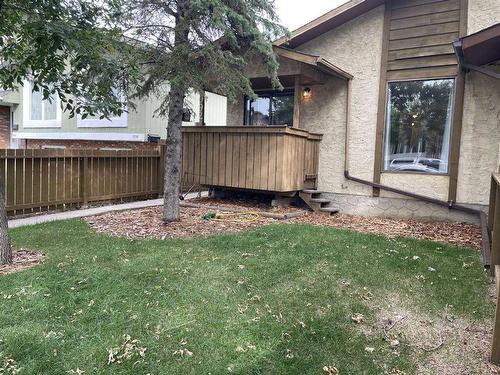 1092 Berkley Drive Nw, Calgary, AB - Outdoor