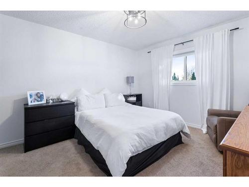 37 Dunlop Street, Red Deer, AB - Indoor Photo Showing Bedroom