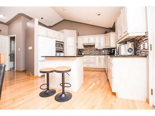 38365 Range Road 281, Rural Red Deer County, AB - Indoor Photo Showing Kitchen With Upgraded Kitchen