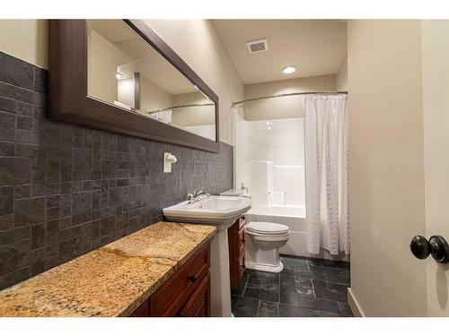 244 Canal Street, Rural Ponoka County, AB - Indoor Photo Showing Bathroom