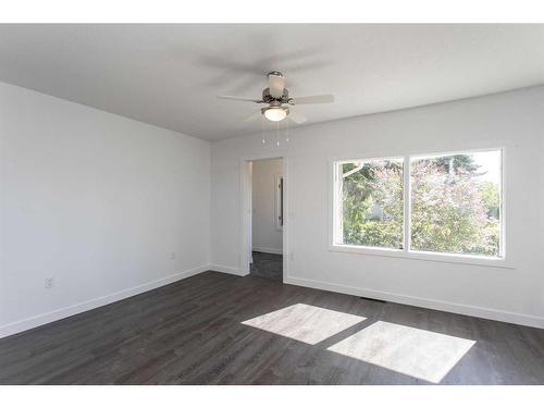 5040 56A Street, Lacombe, AB - Indoor Photo Showing Other Room