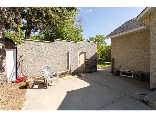 5040 56A Street, Lacombe, AB - Outdoor