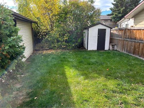 7 Cole Street, Red Deer, AB - Outdoor