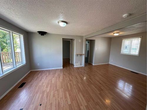 4801 52 Avenue, Rimbey, AB - Indoor Photo Showing Other Room