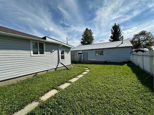 4801 52 Avenue, Rimbey, AB - Outdoor