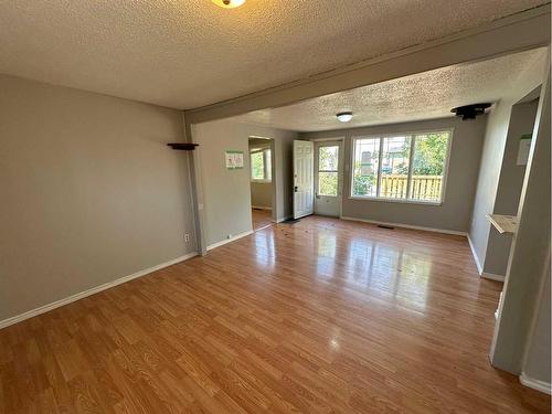 4801 52 Avenue, Rimbey, AB - Indoor Photo Showing Other Room