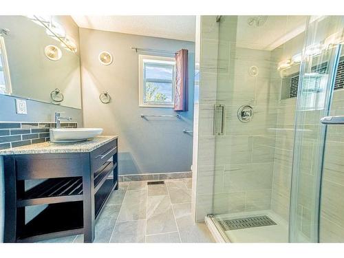 51 Ackerman Crescent, Red Deer, AB - Indoor Photo Showing Bathroom