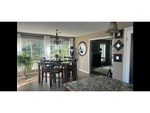 3823 51 Avenue Close, Ponoka, AB - Indoor Photo Showing Dining Room