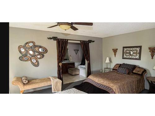 3823 51 Avenue Close, Ponoka, AB - Indoor Photo Showing Bedroom