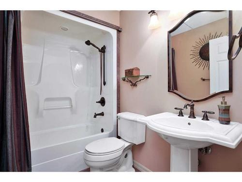 9 Macdonald Drive, Rural Stettler No. 6, County Of, AB - Indoor Photo Showing Bathroom