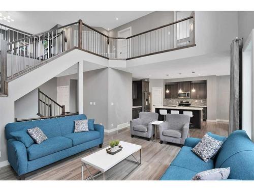 4 Cranna Place, Lacombe, AB - Indoor Photo Showing Living Room