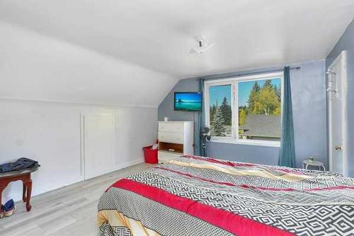 3515 45 Avenue, Red Deer, AB - Indoor Photo Showing Bedroom