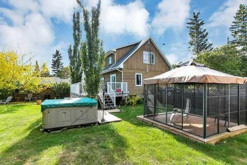 3515 45 Avenue, Red Deer, AB - Outdoor With Backyard