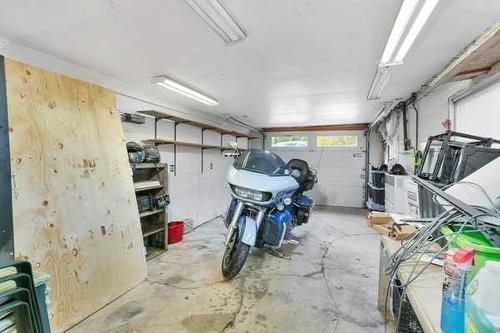 3515 45 Avenue, Red Deer, AB - Indoor Photo Showing Garage