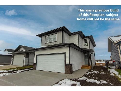 16 Trinity Street, Lacombe, AB - Outdoor