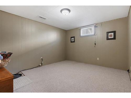 4609 45 Street, Camrose, AB - Indoor