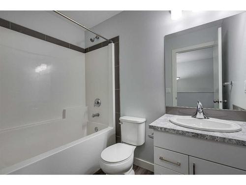 158 Hampton Close, Penhold, AB - Indoor Photo Showing Bathroom