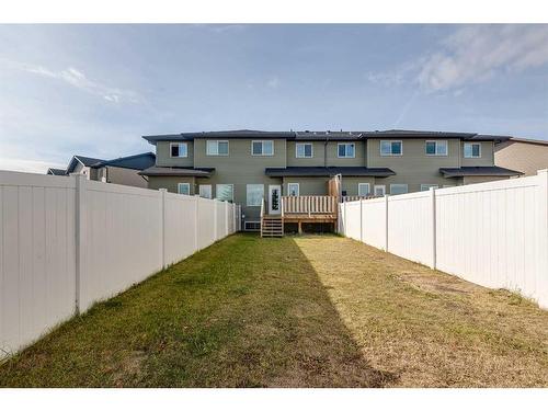 158 Hampton Close, Penhold, AB - Outdoor