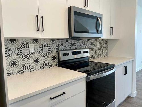 361 Spruce Street, Springbrook, AB - Indoor Photo Showing Kitchen