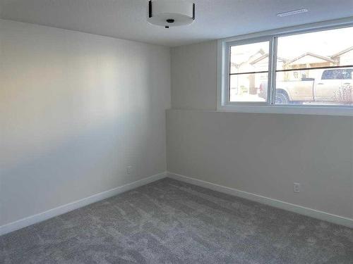 361 Spruce Street, Springbrook, AB - Indoor Photo Showing Other Room