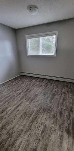 43 Gibson Close, Red Deer, AB - Indoor Photo Showing Other Room