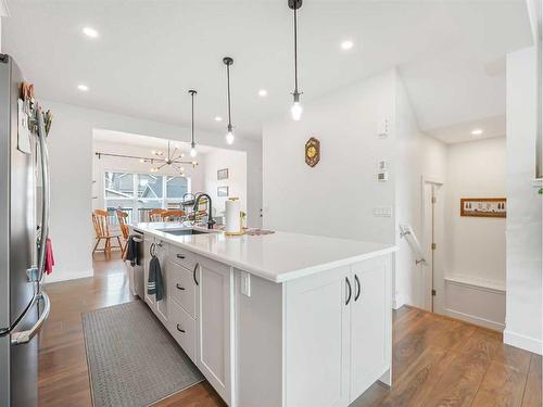 388 Stout Lane, Leduc, AB - Indoor Photo Showing Kitchen With Upgraded Kitchen