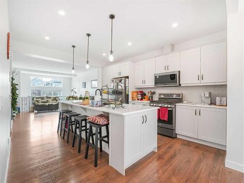 388 Stout Lane, Leduc, AB - Indoor Photo Showing Kitchen With Upgraded Kitchen