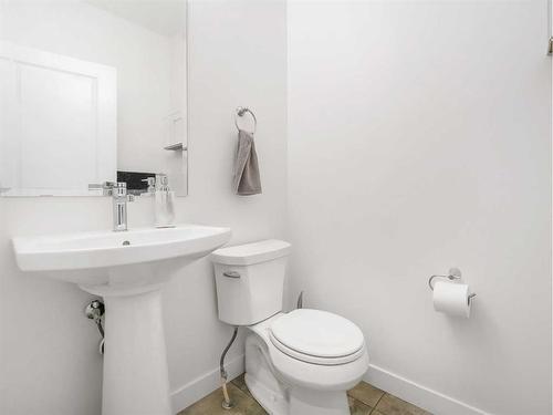 388 Stout Lane, Leduc, AB - Indoor Photo Showing Bathroom