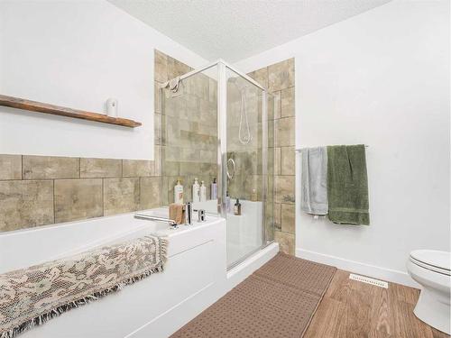 388 Stout Lane, Leduc, AB - Indoor Photo Showing Bathroom