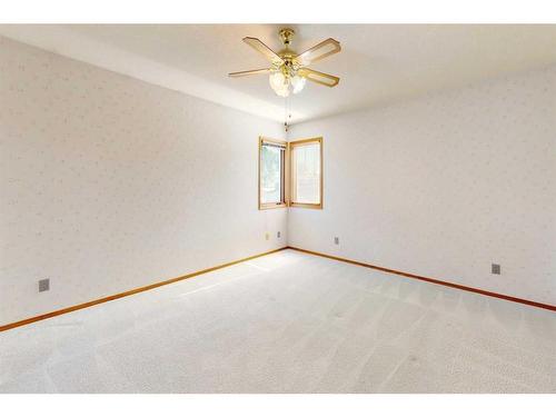 4907 53 Street, Stettler, AB - Indoor Photo Showing Other Room