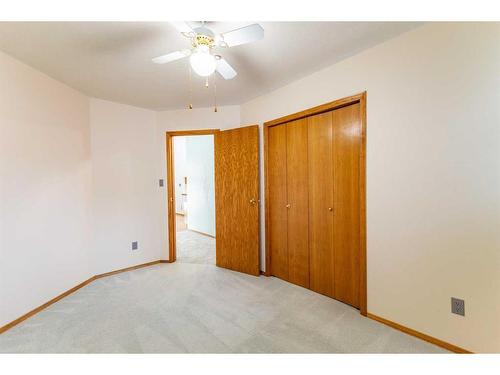 4907 53 Street, Stettler, AB - Indoor Photo Showing Other Room